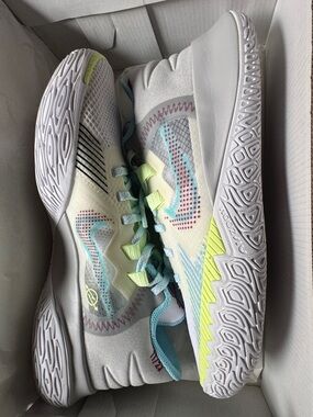 Nike Kyrie Flytrap V Basketball Shoes — White w/accents
